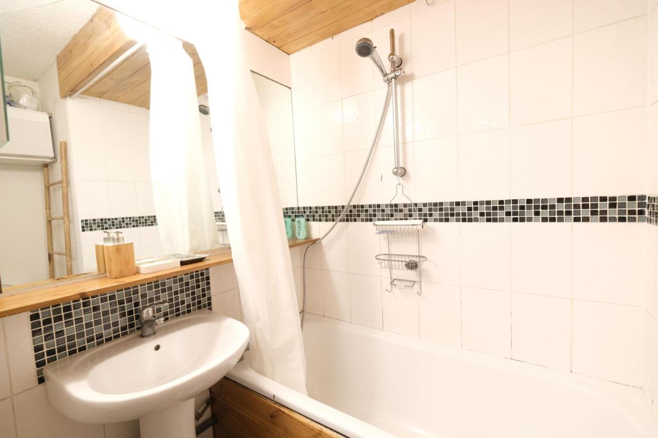Cozy Chamonix Ski Studio With Mountain Views エクステリア 写真